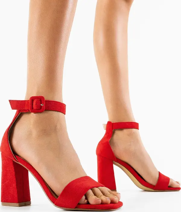 Botinelli Сандали на ток Teso Червени