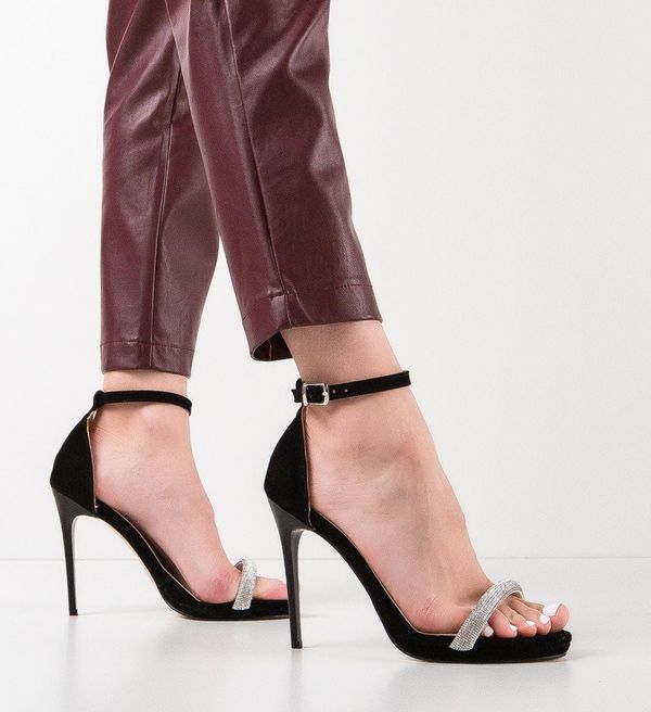 Wow Shoes Сандали на ток Tipsy Черни