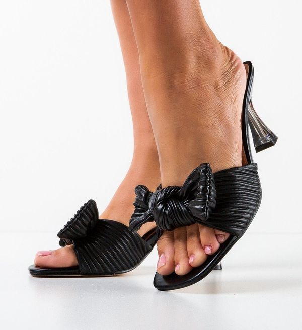 Botinelli Сандали на ток Trayte Черни