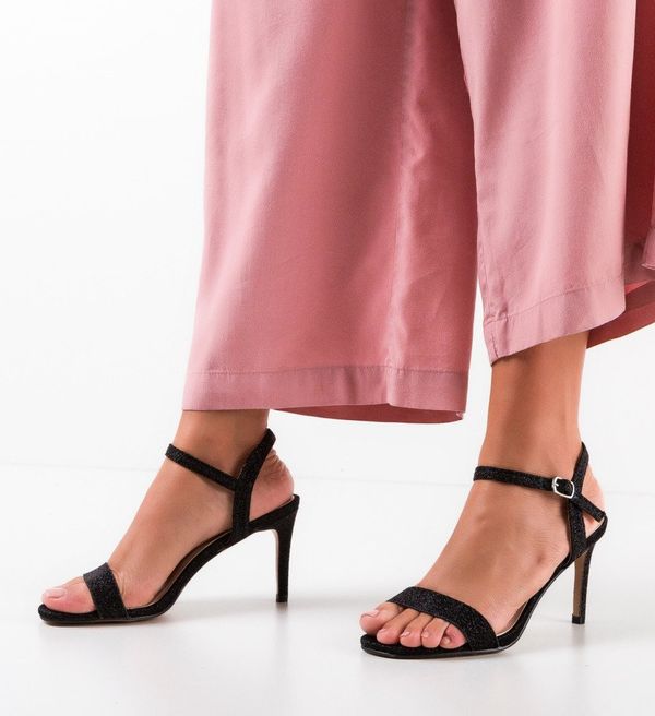 Ali Сандали на ток Tymon Черни