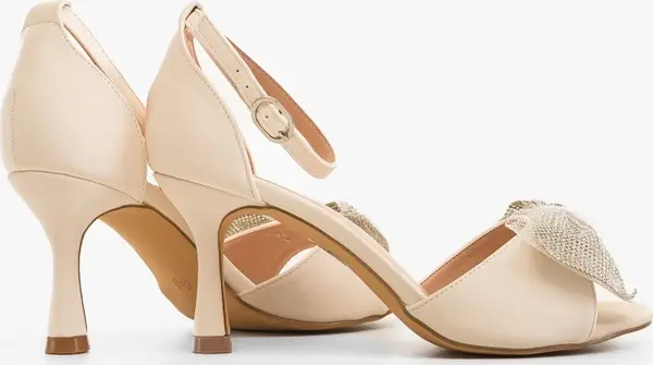 Mei Сандали на ток Ugrag Бежови