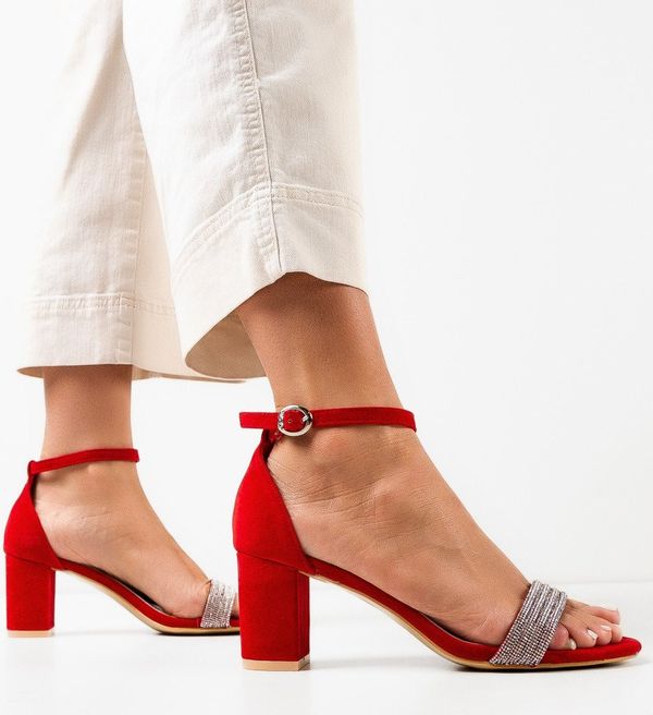 Hebe Сандали на ток Ward Червени