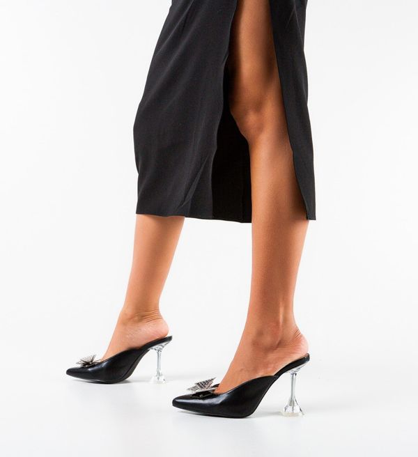 Cristina Сандали на ток Whartoni Черни