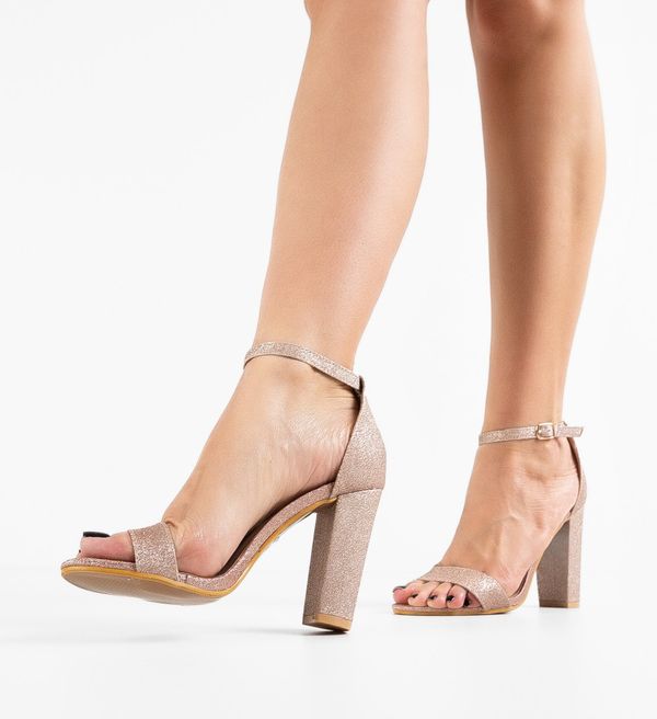 Carolie Сандали на ток Wilson Златни