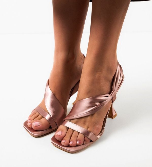 Ali Сандали на ток Wojciech Златни