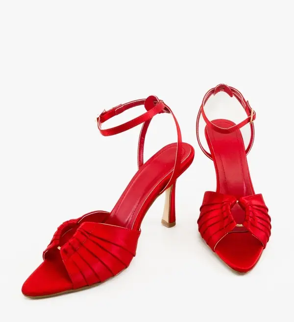 Wow Shoes Сандали на ток Yavay Червени