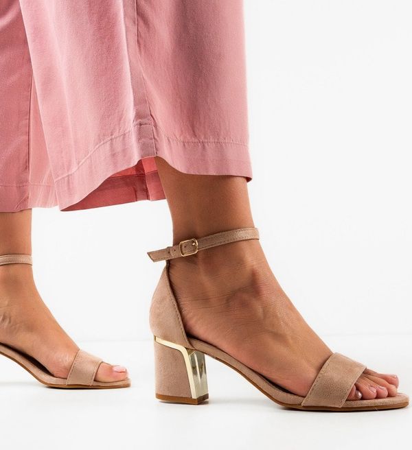 Botinelli Сандали на ток Ycono Бежов