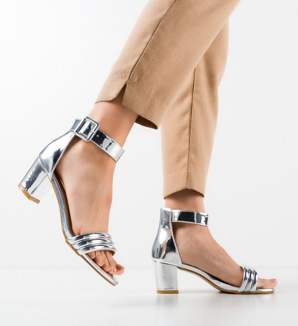 Botinelli Сандали на ток Ynuwet Сребърни