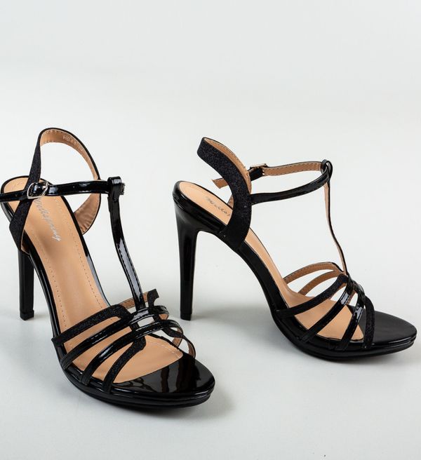 Ali Сандали на ток Zaara Черни