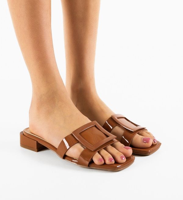 Botinelli Сандали Nitya Камел