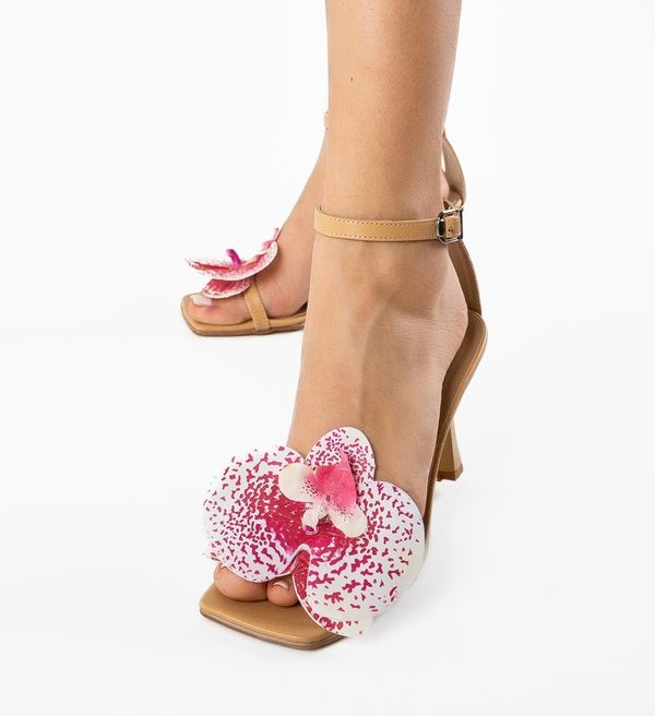 Wow Shoes Сандали Orchidee Бежов