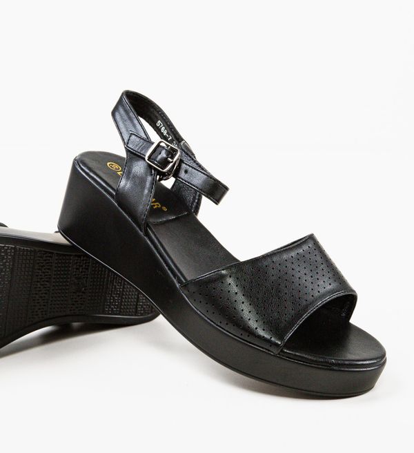 Udobni Сандали Pierre Черни