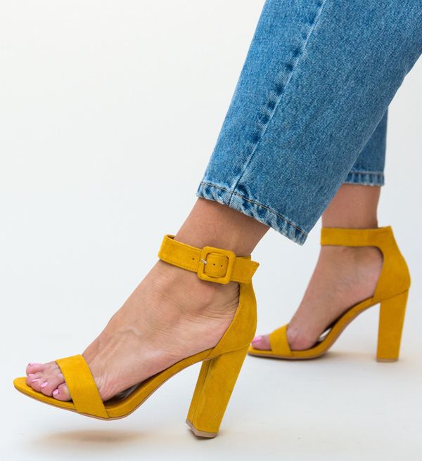 Botinelli Сандали Semuel Жълти