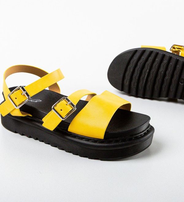 Hebe Сандали Turner Жълти