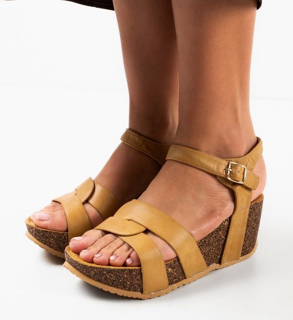 Botinelli Сандали Villanueva Каки