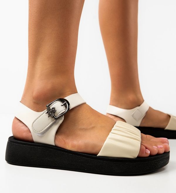 Zoha Сандали Wendy Бежов