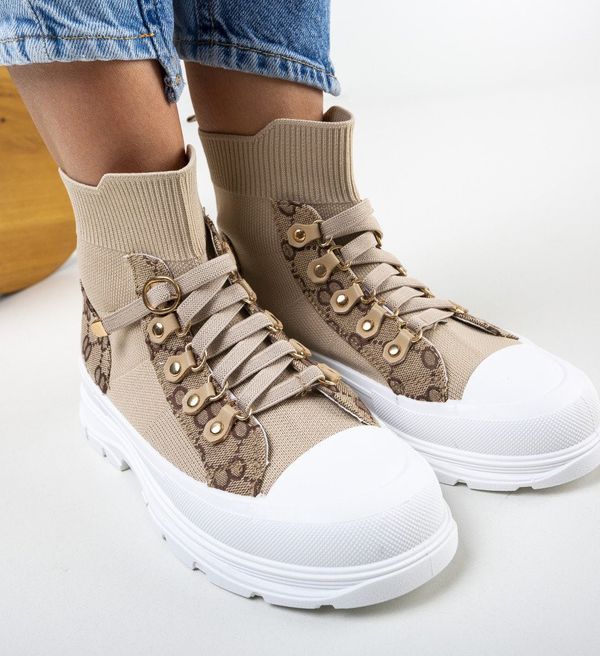 Ali Спортни Acevedo Каки