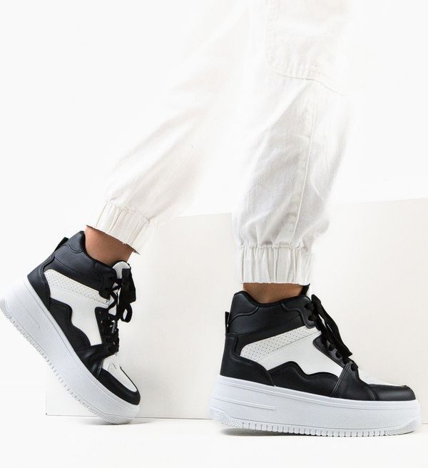 Ali Спортни Alfred Черни