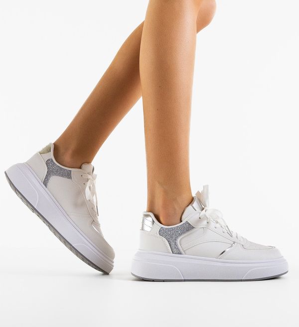 Cristina Спортни Alheri Бели