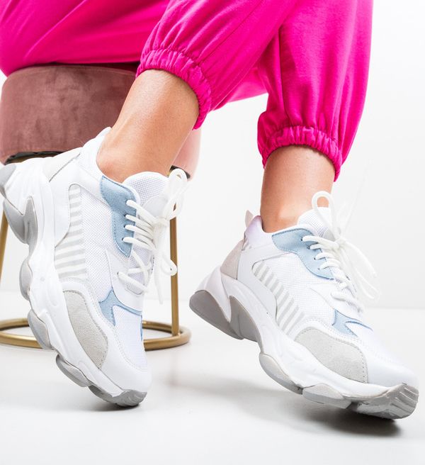Wow Shoes Спортни Andra Бели