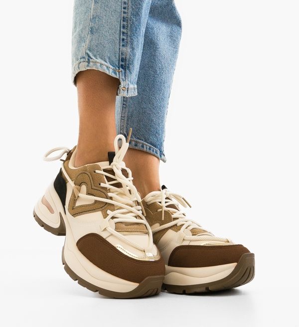 Ali Спортни Arjun Каки