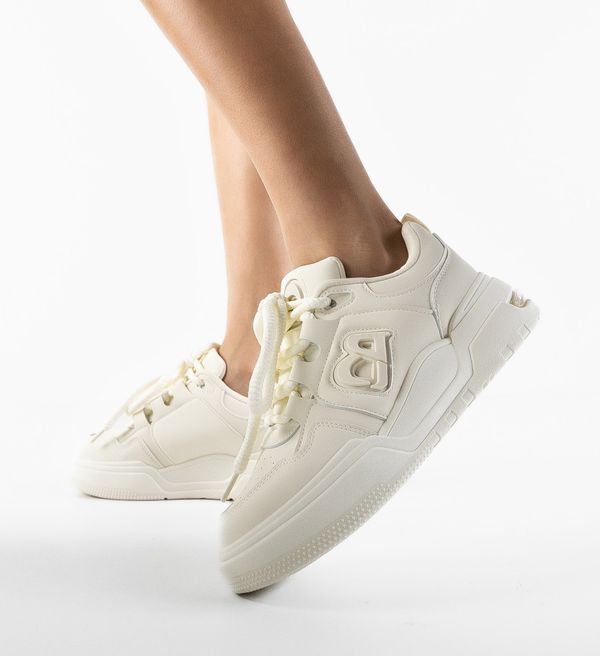 Carolie Спортни Bebybe Бежов