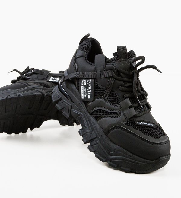 Zoha Спортни Bill Черни