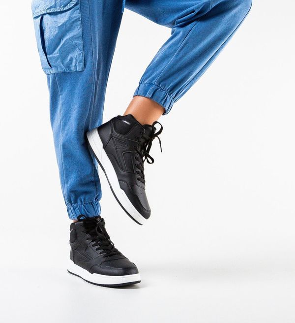 Mei Спортни Blevins Черни