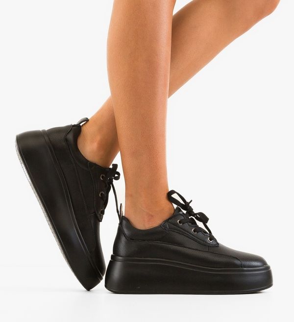 Angel Blue Спортни Boyce Черни