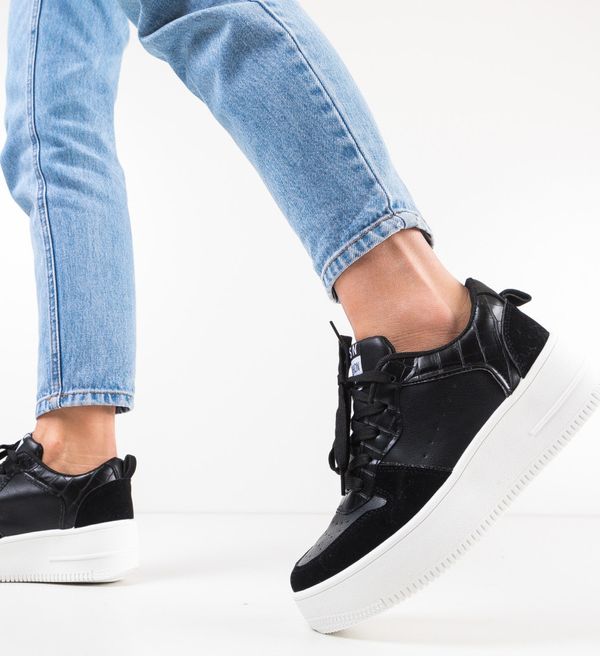 Ali Спортни Burks Черни