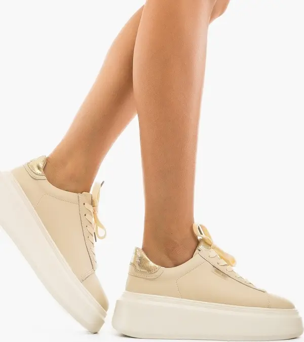 Angel Blue Спортни Byva Бежов