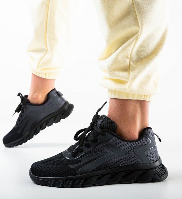 Zoha Спортни Caiden Черни