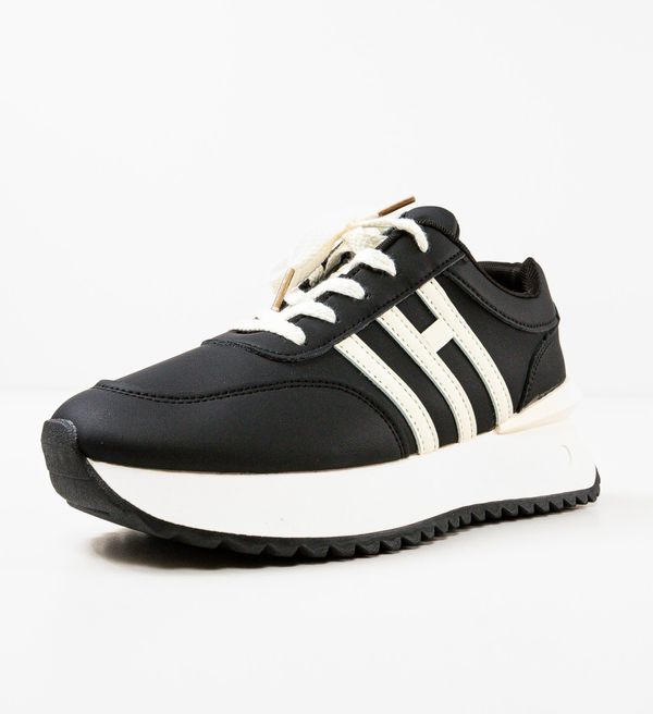 Maria Спортни Casia Черни