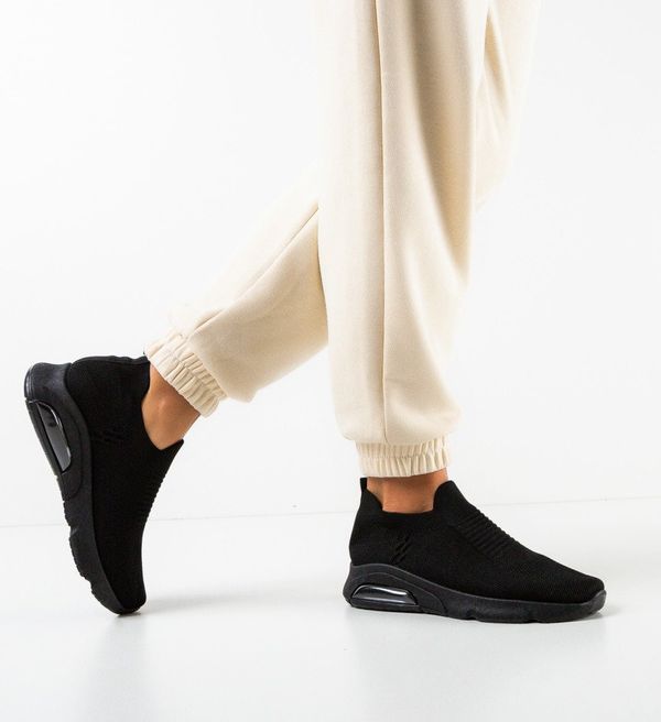 Mei Спортни Charly Черни