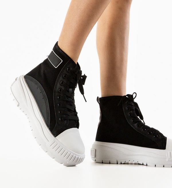 Cristina Спортни Chun Черни