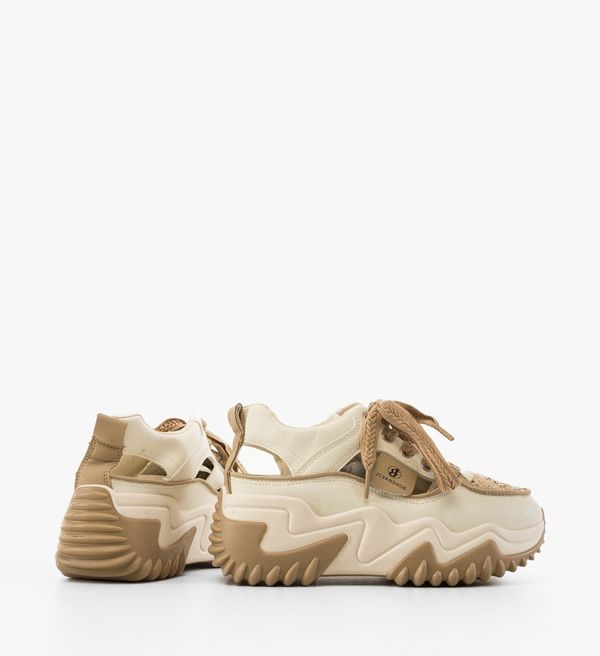 Maria Спортни Cvan Бежов