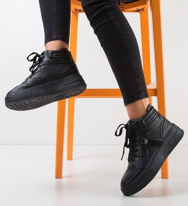 Maria Спортни Enysa Черни