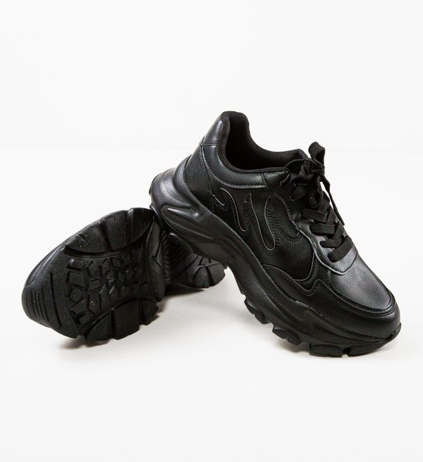 Udobni Спортни Fayar Черни