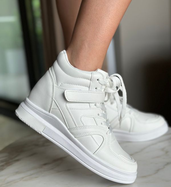 Ali Спортни Fedelmi Бели