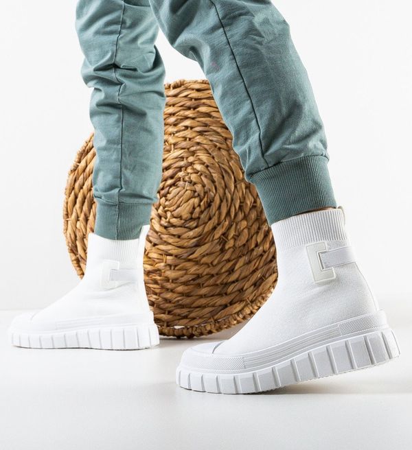 Ali Спортни Firth Бели