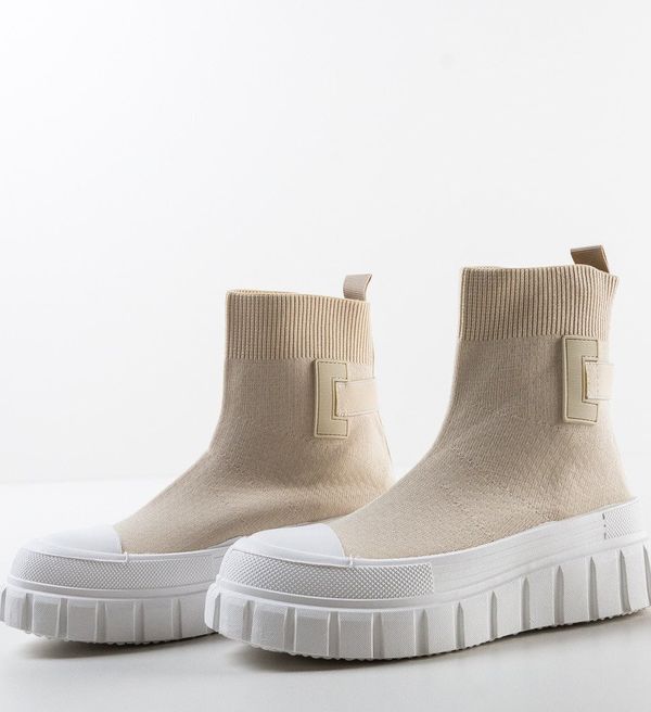 Ali Спортни Firth Бежов