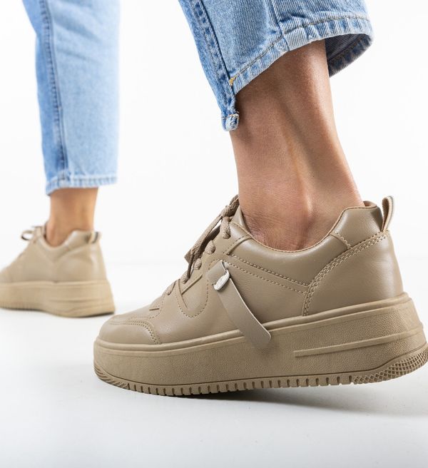 Maria Спортни Fisire Каки