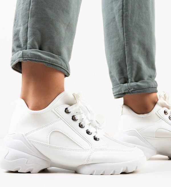 Ali Спортни Francis Бели