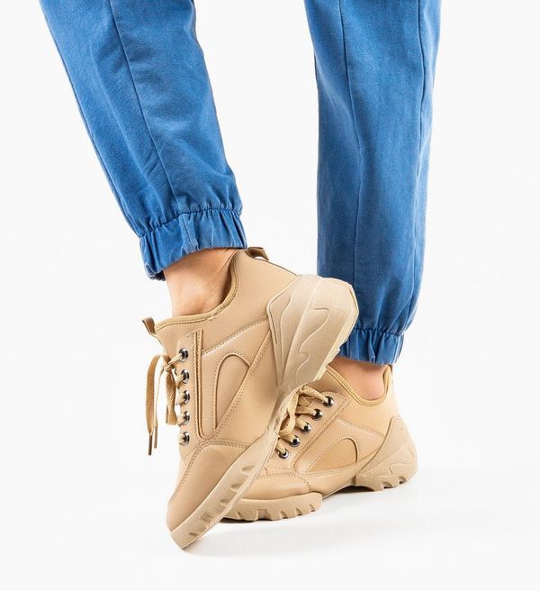 Ali Спортни Francis Каки