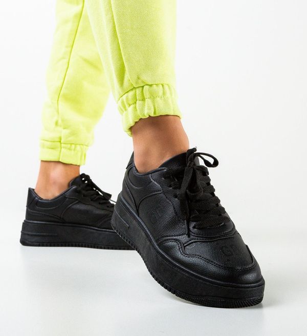 Maria Спортни Goden Черни