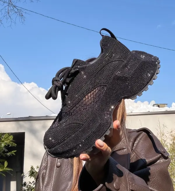 Carolie Спортни Gyfa Черни