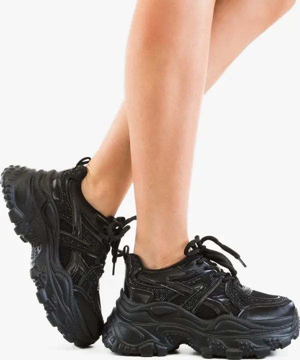 Carolie Спортни Gyran Черни