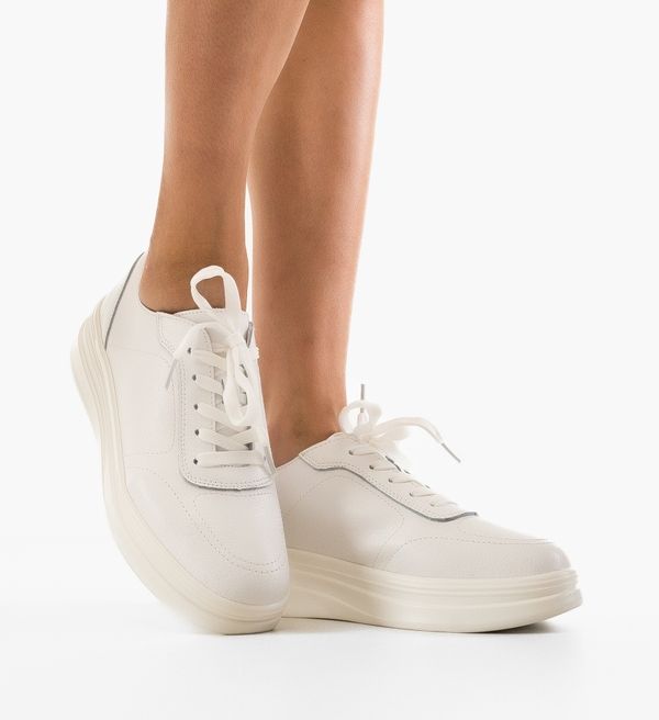 Angel Blue Спортни Haley Бели