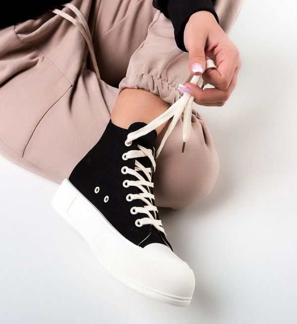 Ali Спортни Hatfield Черни