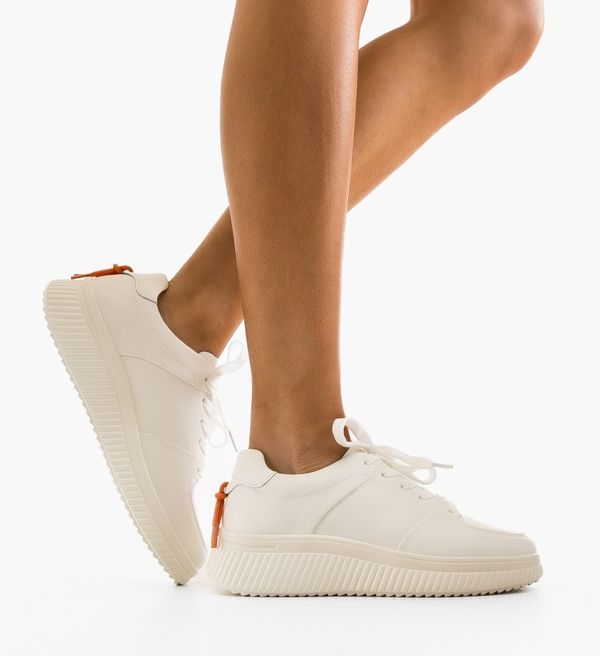 Angel Blue Спортни Honney Бели